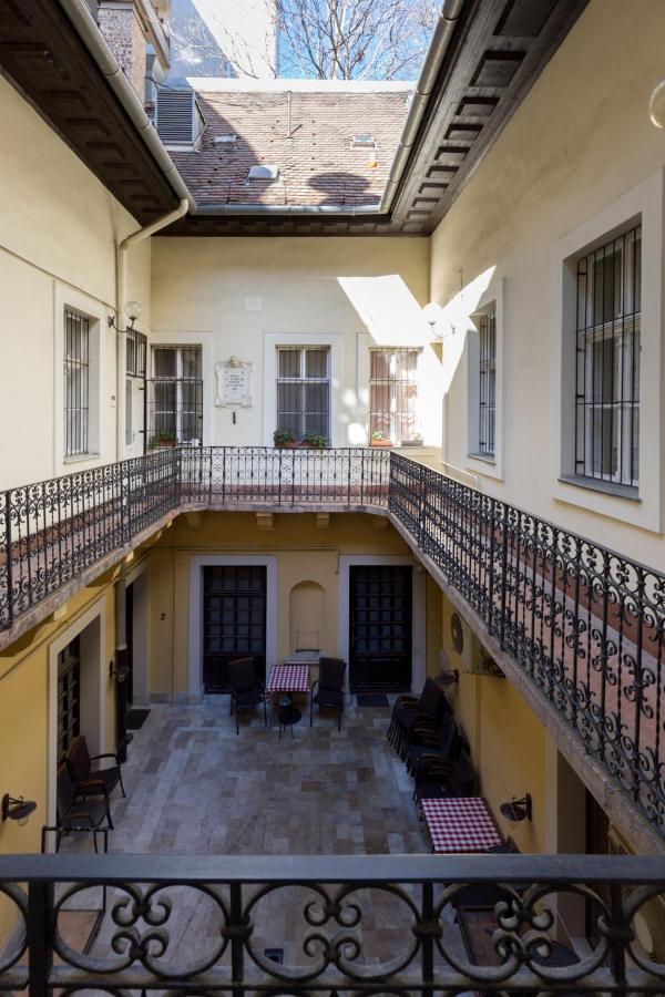 Cozy Dream Home In The Absolute Center Budapest Kültér fotó